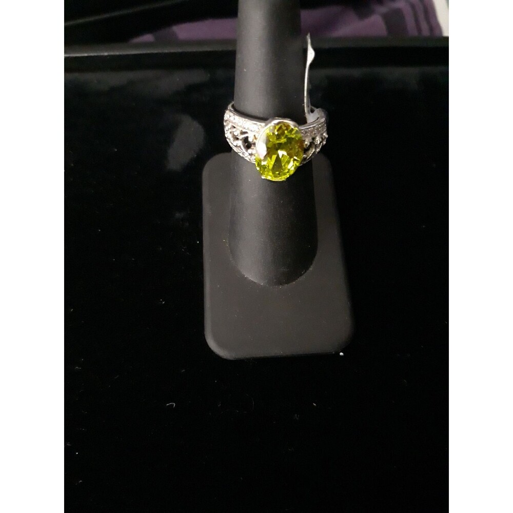 Sterling Silver Ring peridot cz  ring sz